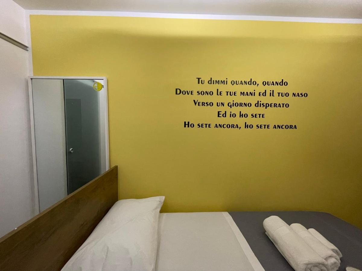Yes I Know My Room - Mini Room Martiri 那不勒斯 外观 照片